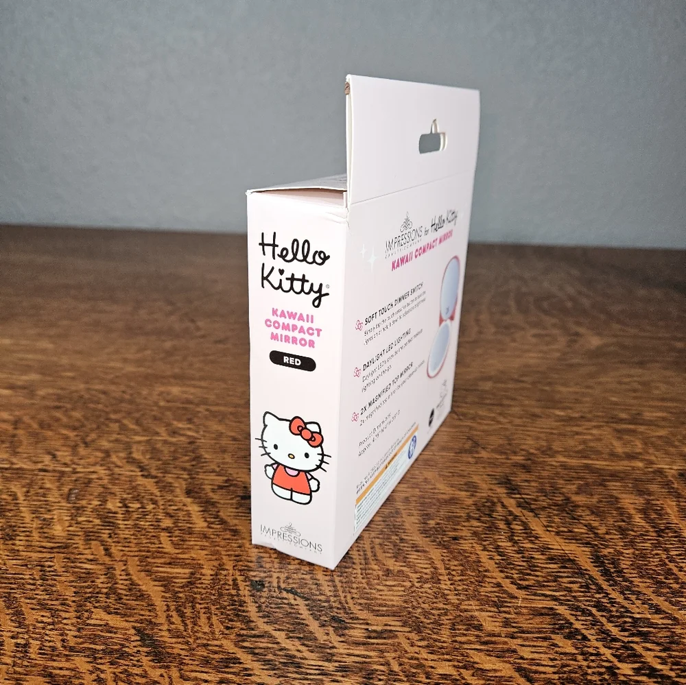 Hello Kitty Kawaii Battery Compact Mirror NIB - Picture 6 of 7